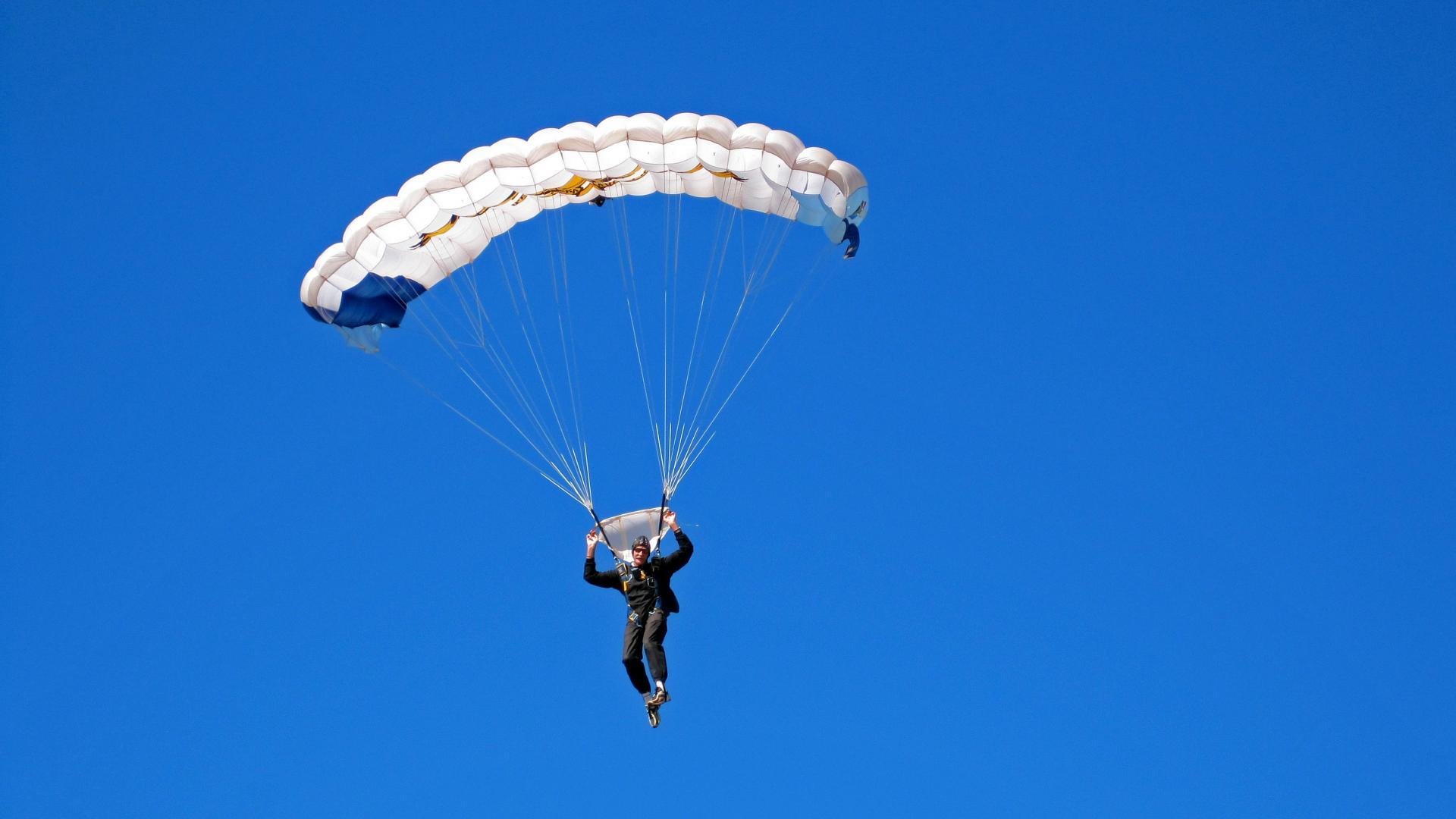 TheShy赛事官方发布连败新规，加拿大队争议不断！